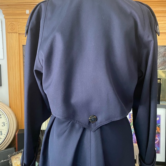 🦕vintage navy blue trench coat🦕 - Picture 6 of 6